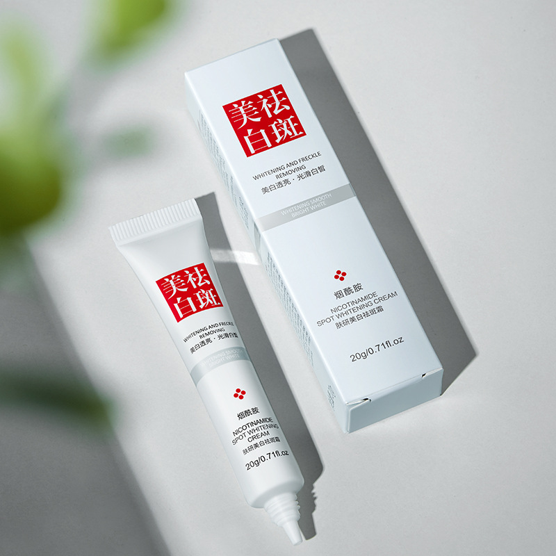Verblasst und verbessert Somme – Charcoal Whitening Paste Bewertung und Preis